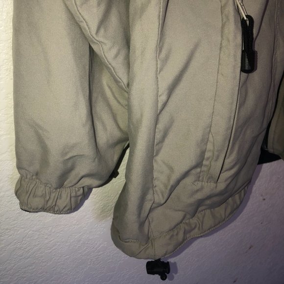 Vintage 1/4 Zip Windbreaker Jacket (Stone) - Picture 6 of 7